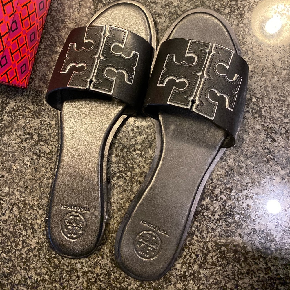 Tory Burch flats 🛑SOLD🛑